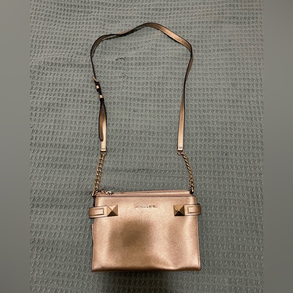 Michael Kors Handbags - Michael Kors gold metallic crossbody.